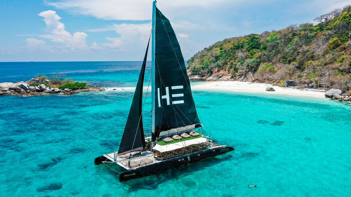 Аренда Party Catamaran 74ft на Пхукете